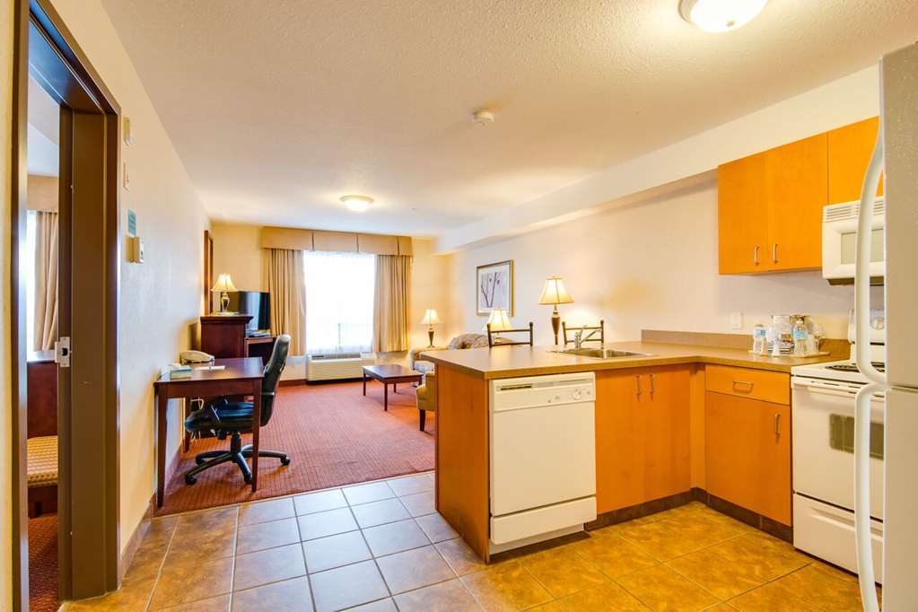 Peavine Inn & Suites High Prairie الغرفة الصورة