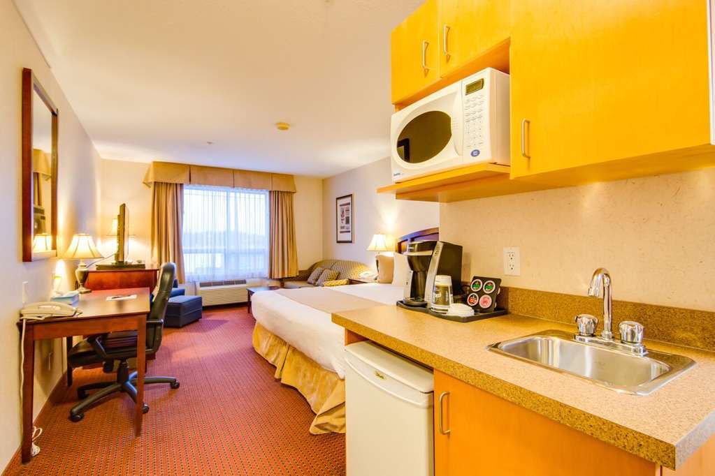 Peavine Inn & Suites High Prairie الغرفة الصورة